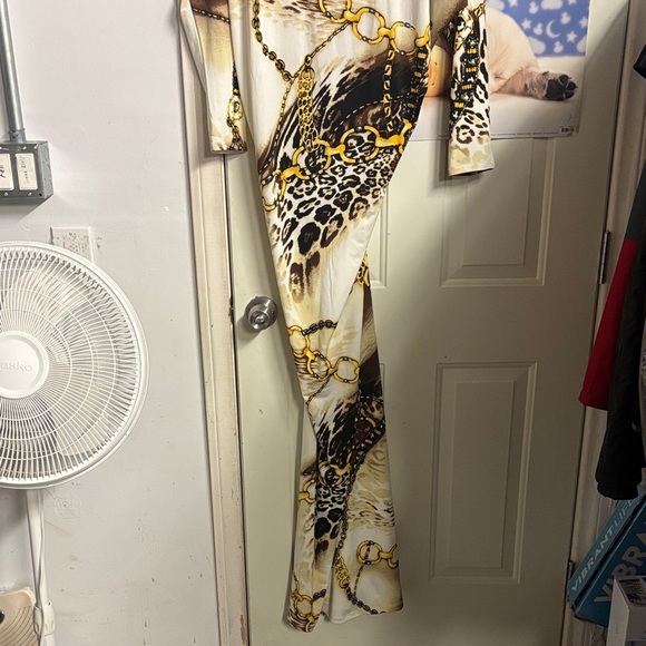 Leopard Print Chain Pattern Open Back Dress - Picture 2 of 6